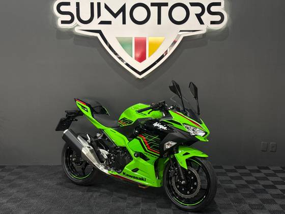 KAWASAKI NINJA 400 KRT EDITION 